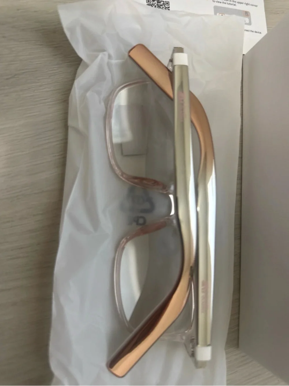Smart Photochromic Glasses in Pink Transparent Frame